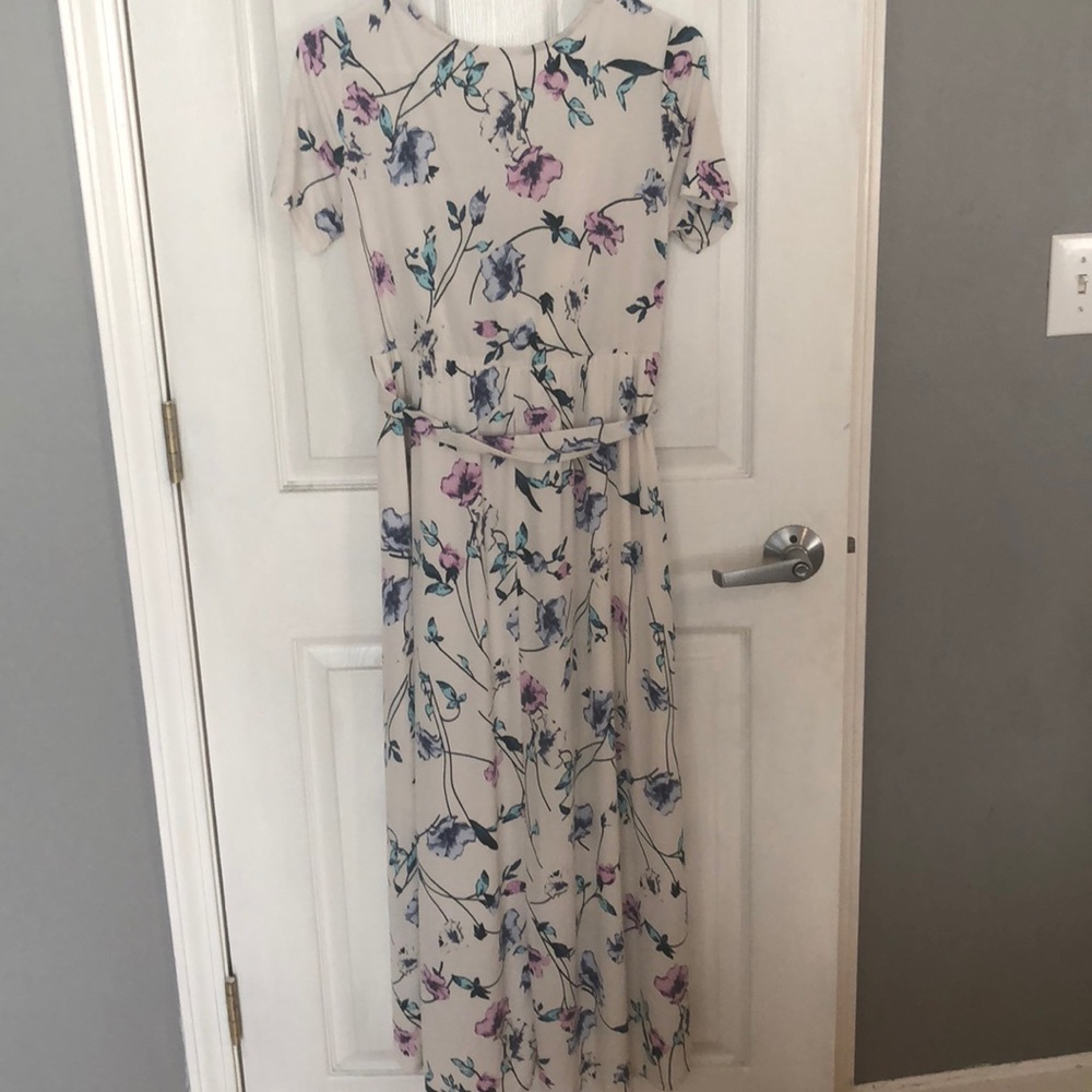 Ivory floral Pinkblush maternity/baby shower dress - Picture 6 of 6